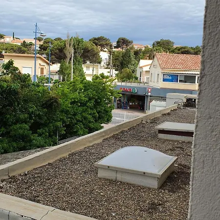 דירה 2 Pers A 50 M De La *