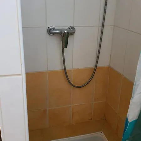 2 Pers A 50 M De La * Fleury (Aude)