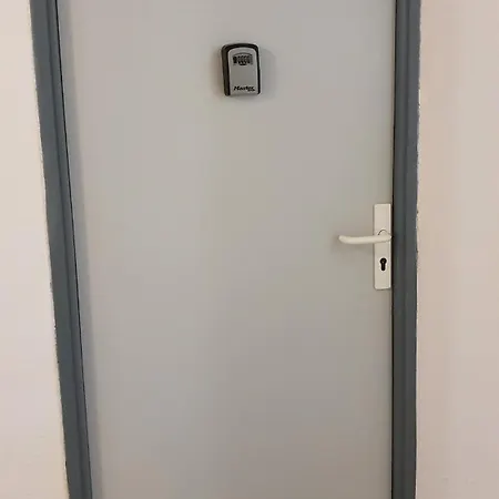2 Pers A 50 M De La Apartment *