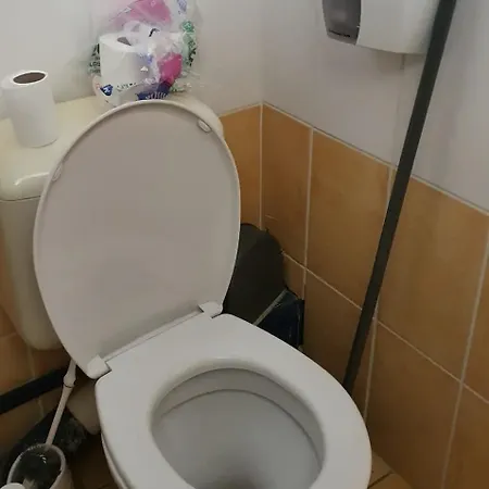2 Pers A 50 M De La דירה פלורי