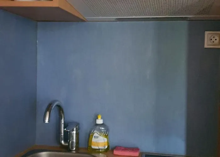 2 Pers A 50 M De La * Fleury (Aude)